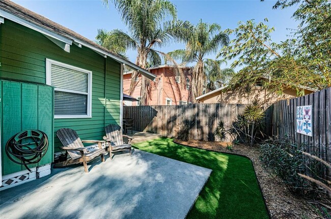 Building Photo - 1009 8th St N