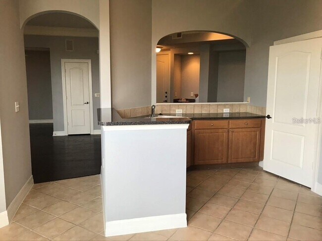 Building Photo - 501 Mirasol Cir