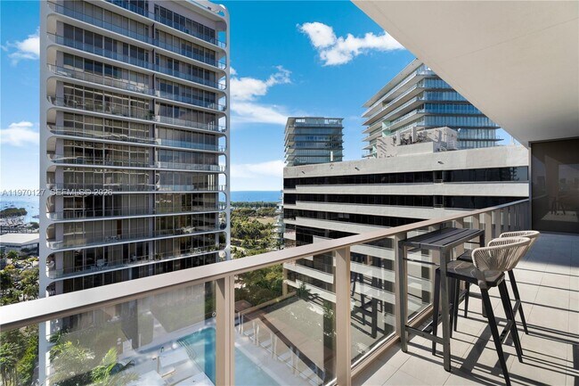 Building Photo - 2678 Tigertail Ave