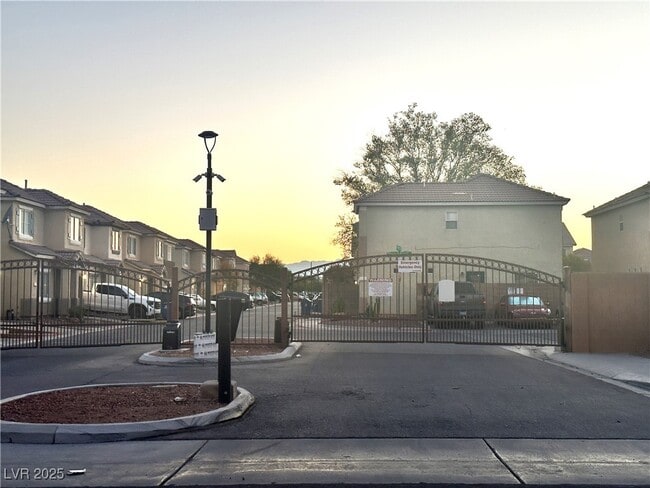 Building Photo - 5278 Paradise Valley Ave