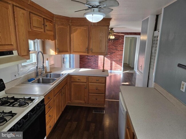 Building Photo - 1207 Deer Creek Church Rd