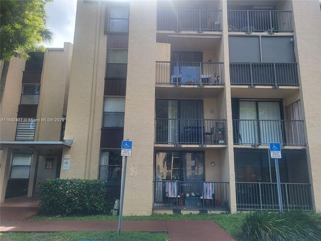 Primary Photo - 14301 N Kendall Dr
