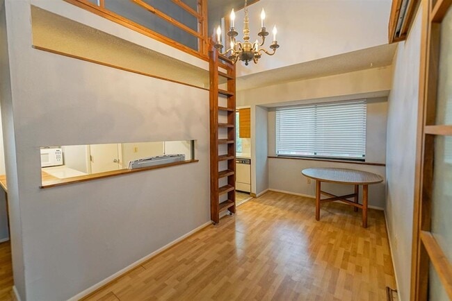 Building Photo - 1800 Nicklaus Dr