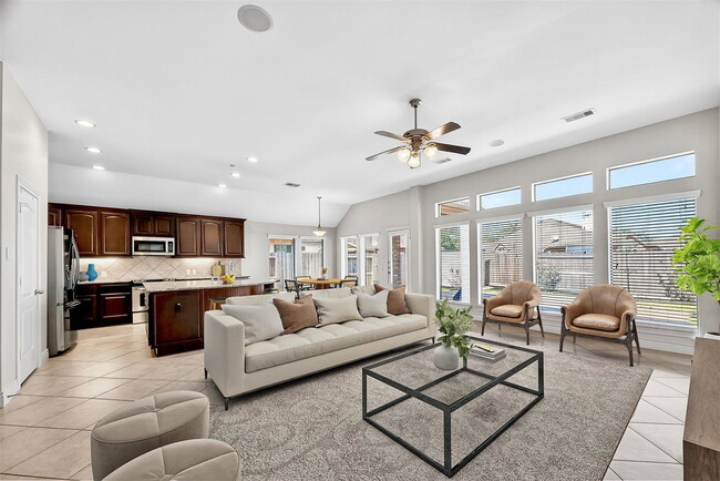 Building Photo - Summer Cloud Lane, Pearland, TX 77584 - 4 BR 2.5 BA single-family home