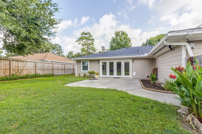Building Photo - 6903 Alderney Dr