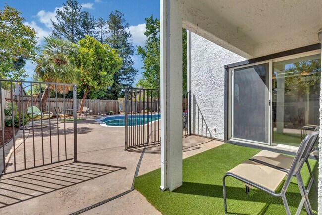 Building Photo - 8004 Caymus Dr