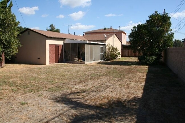 Building Photo - Lovely single story home in Buena Park