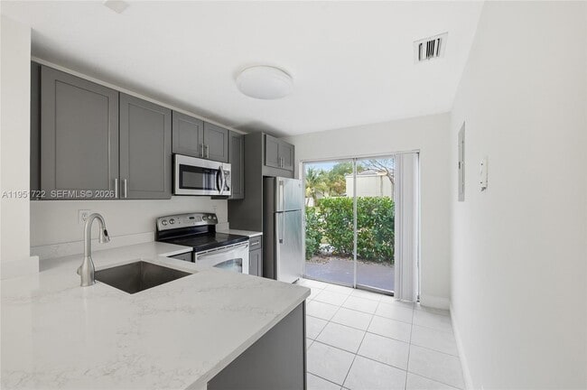 Building Photo - 3001 NW 5th Terrace