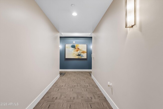 Building Photo - 4805 N Woodmere Fairway