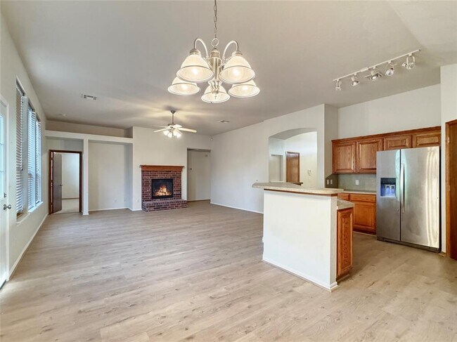 Building Photo - 14021 Harvest Cir