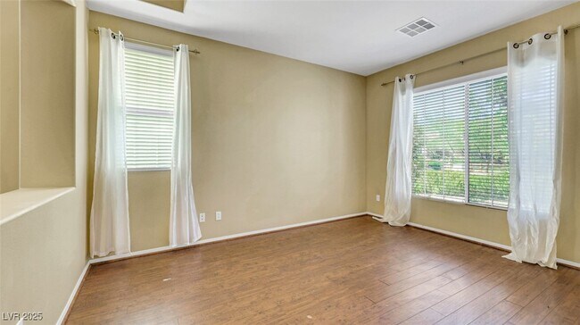 Building Photo - 7373 Sundown Glen Ave