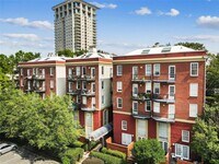 Building Photo - 2840 Peachtree Rd NW