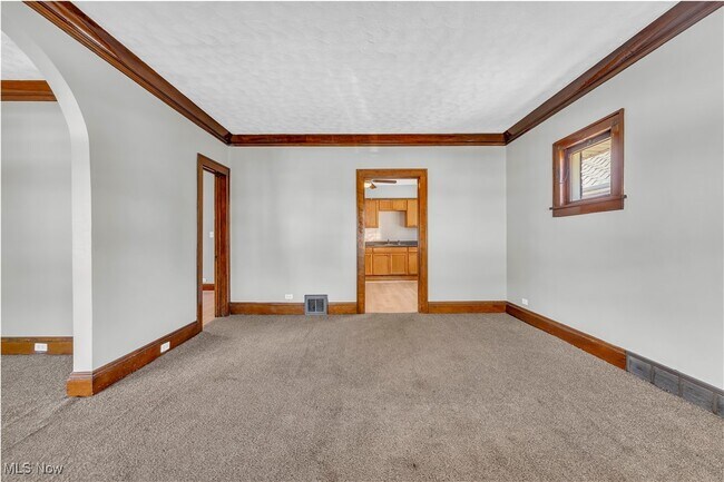 Building Photo - 9806 Sladden Ave