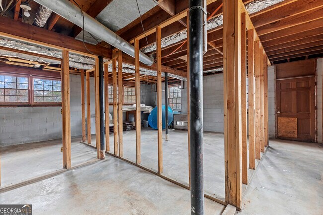 Building Photo - 3727 Calmer Cir