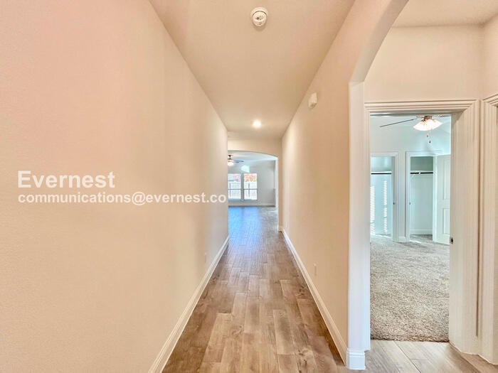 Building Photo - 11416 Culberson Dr