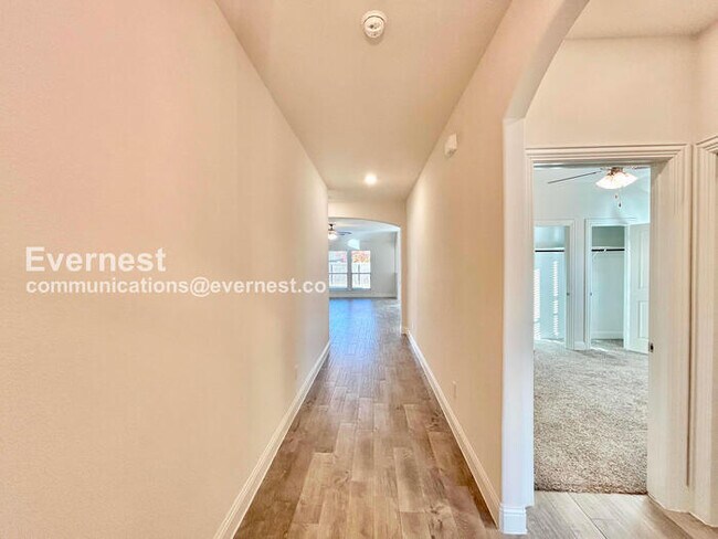 Building Photo - 11416 Culberson Dr