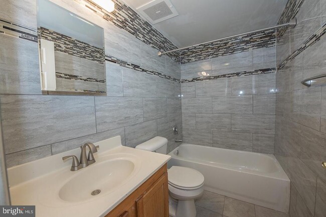 Building Photo - 759 N 44th St