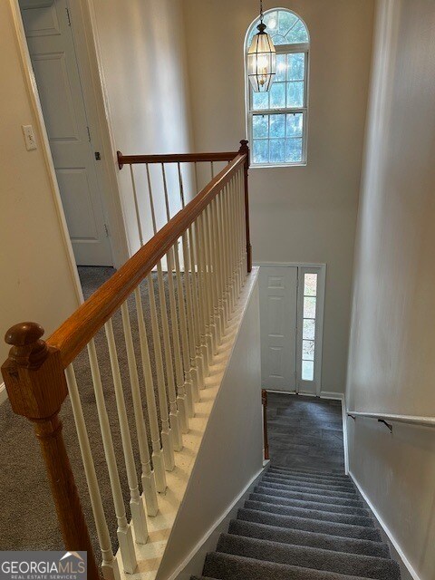 Building Photo - 5675 Hampton Ct