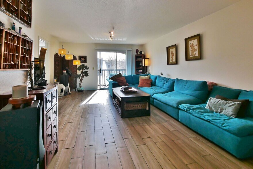 Expansive Living/Dining Room - 19 Arbor Club Dr