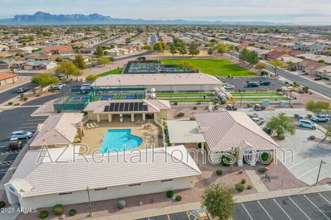 Building Photo - 2064 S Farnsworth Dr