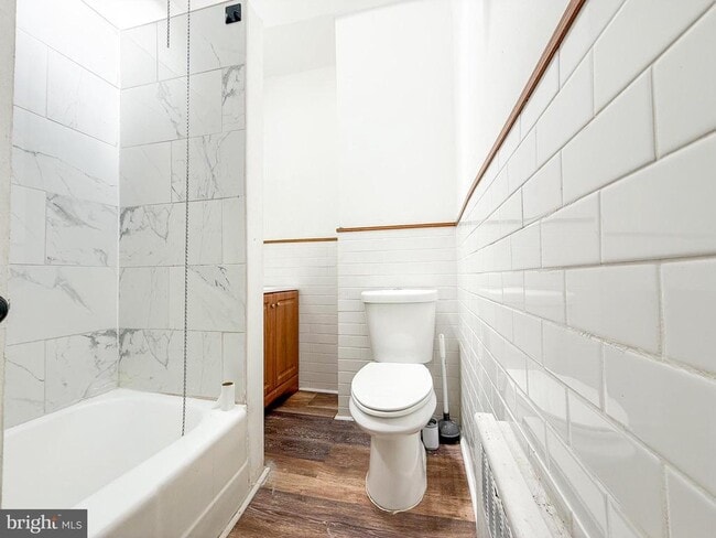 Building Photo - 156 W Albanus St