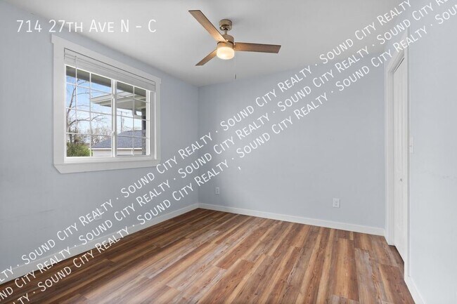 Building Photo - 714 27th Ave N