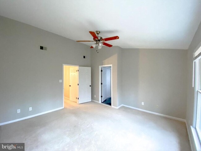 Building Photo - 1603 Oak Spring Way