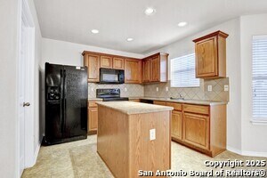 Building Photo - 402 Point Valley