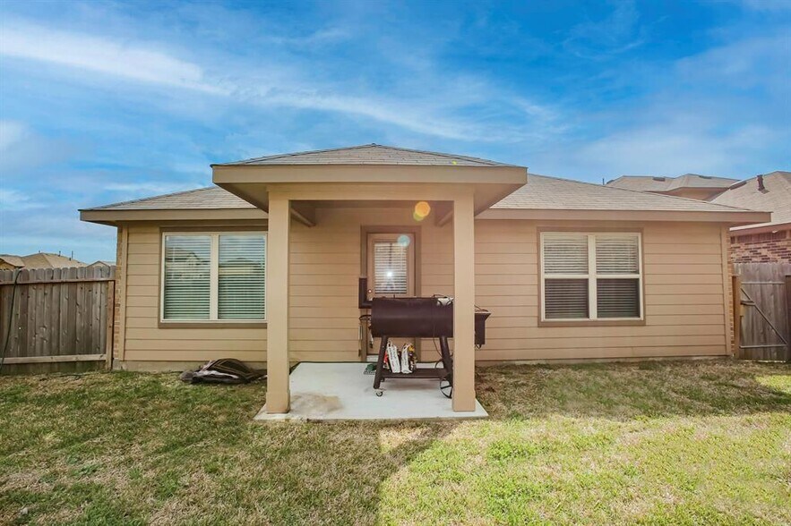 Building Photo - 919 Bright Lotus Ln