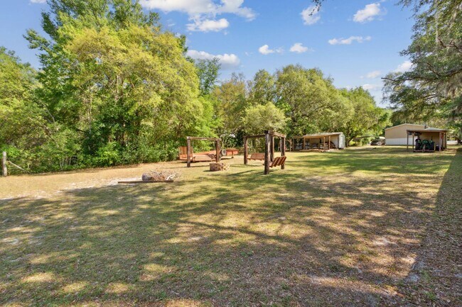 Building Photo - 6830 Deer Springs Rd