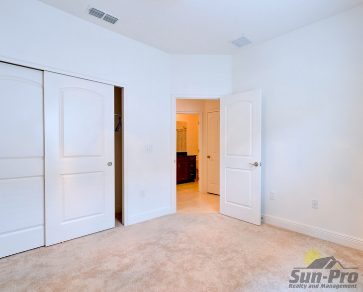 Building Photo - 5563 Estero Loop
