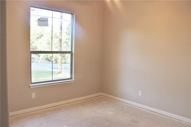 Building Photo - 14605 Debba Dr