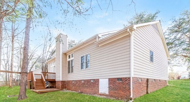 Building Photo - 6507 River Hills Dr