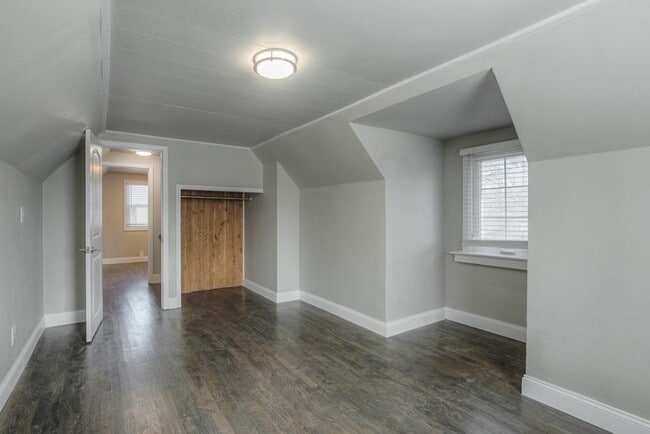 Building Photo - 7728 Walnut St