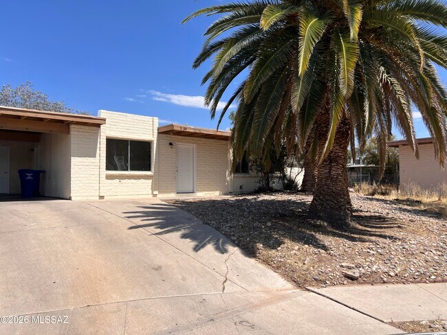 Building Photo - 3639 S Yukon Pl