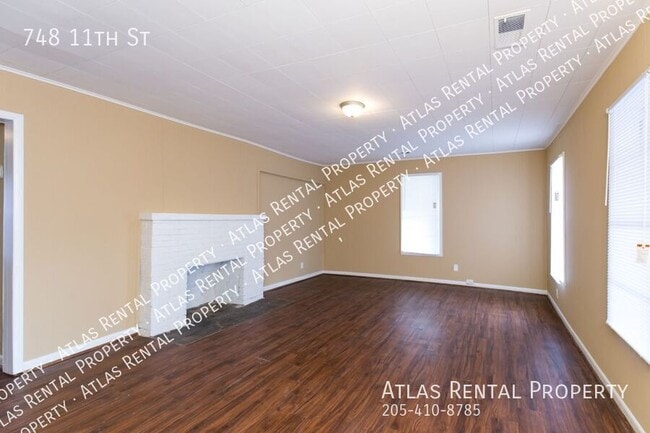 Building Photo - 748 11th St