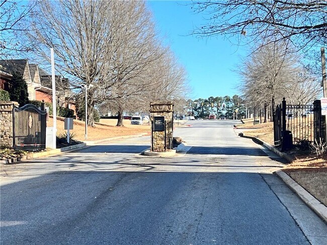 Building Photo - 94 Hill Crest Cir