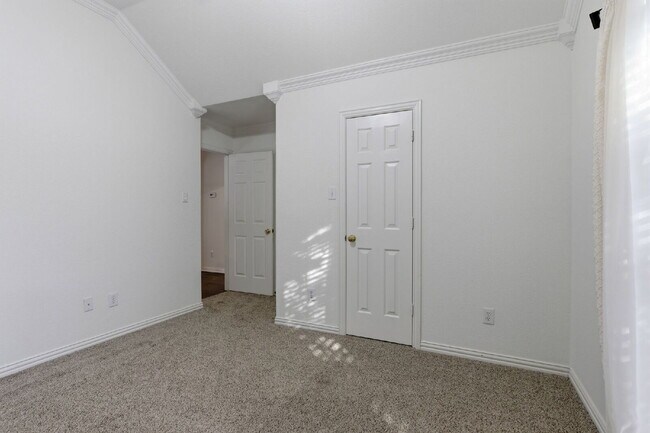 Building Photo - "Exceptional 3-2.5-2 with Flexible Living and Greenbelt Privacy!"