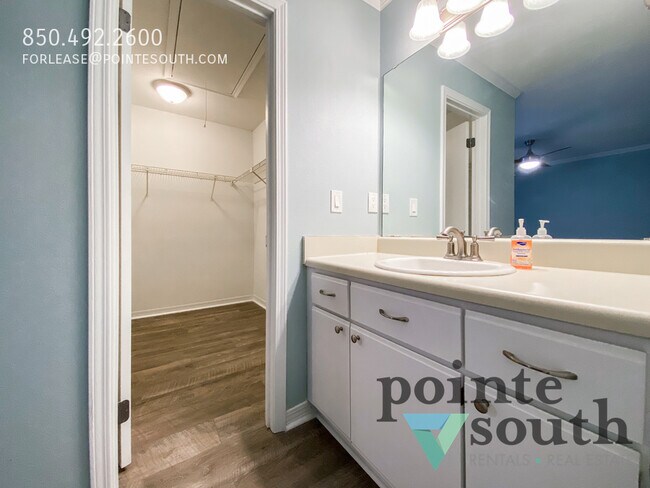 Building Photo - 5280 Kennsington Pl