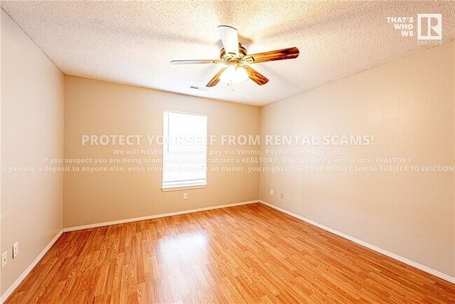 Building Photo - 1658 N Saddlehorn Ave