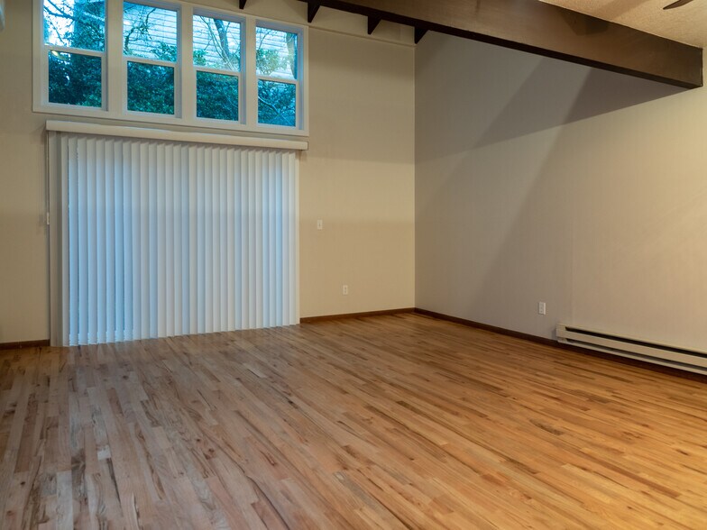 Building Photo - 2026 SW Carolina St