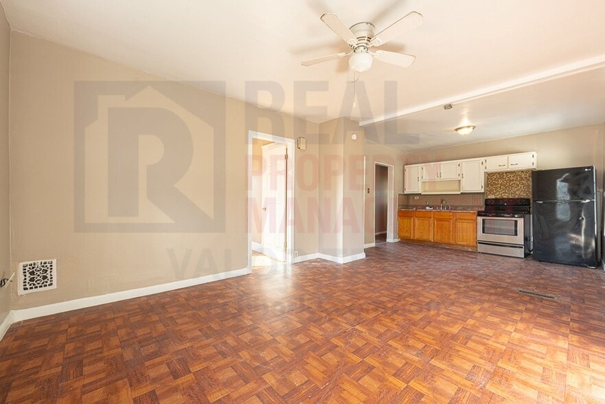 Building Photo - 4242 Mapledale Ave