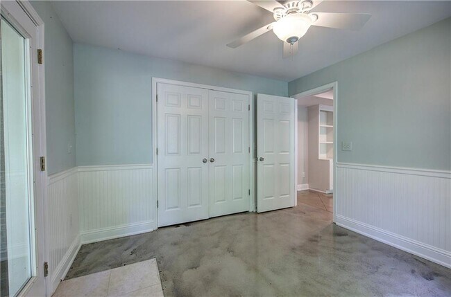 Building Photo - 2320 Starr Lake Dr NW