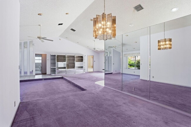 Building Photo - 9476 El Clair Ranch Rd