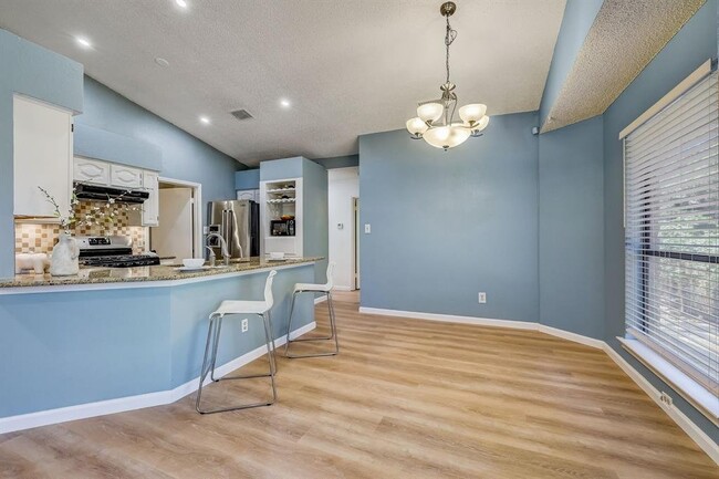 Building Photo - 13006 Moorcroft Ln