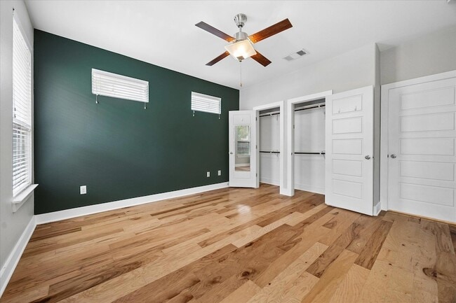 Building Photo - 7203 Bertram Ct