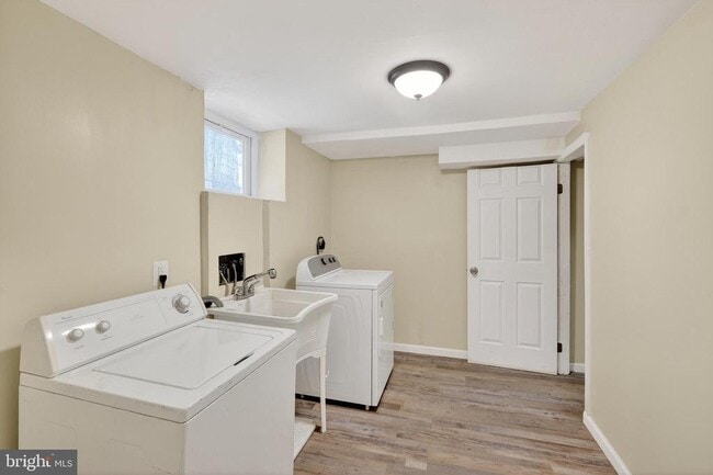 Building Photo - 3666 Clifmar Rd