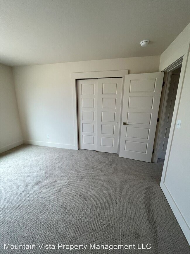 Building Photo - 3 br, 2.5 bath House - 20 Jockey Ct