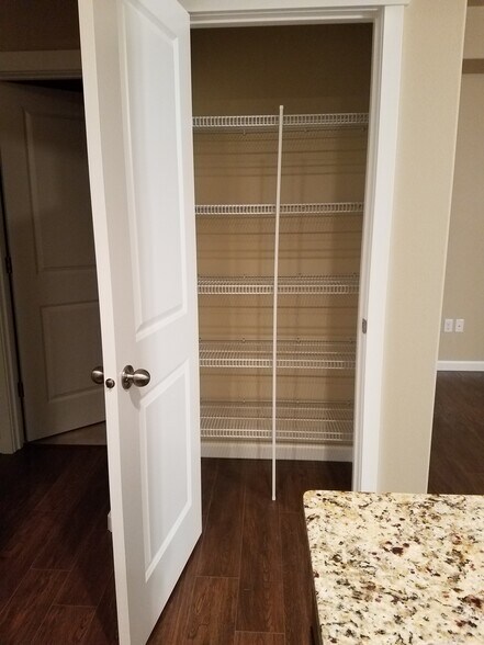 Building Photo - 1550 Craig Rd SE