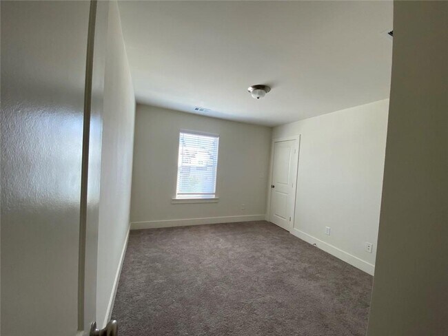 Building Photo - 117 Auburn Gate Ln